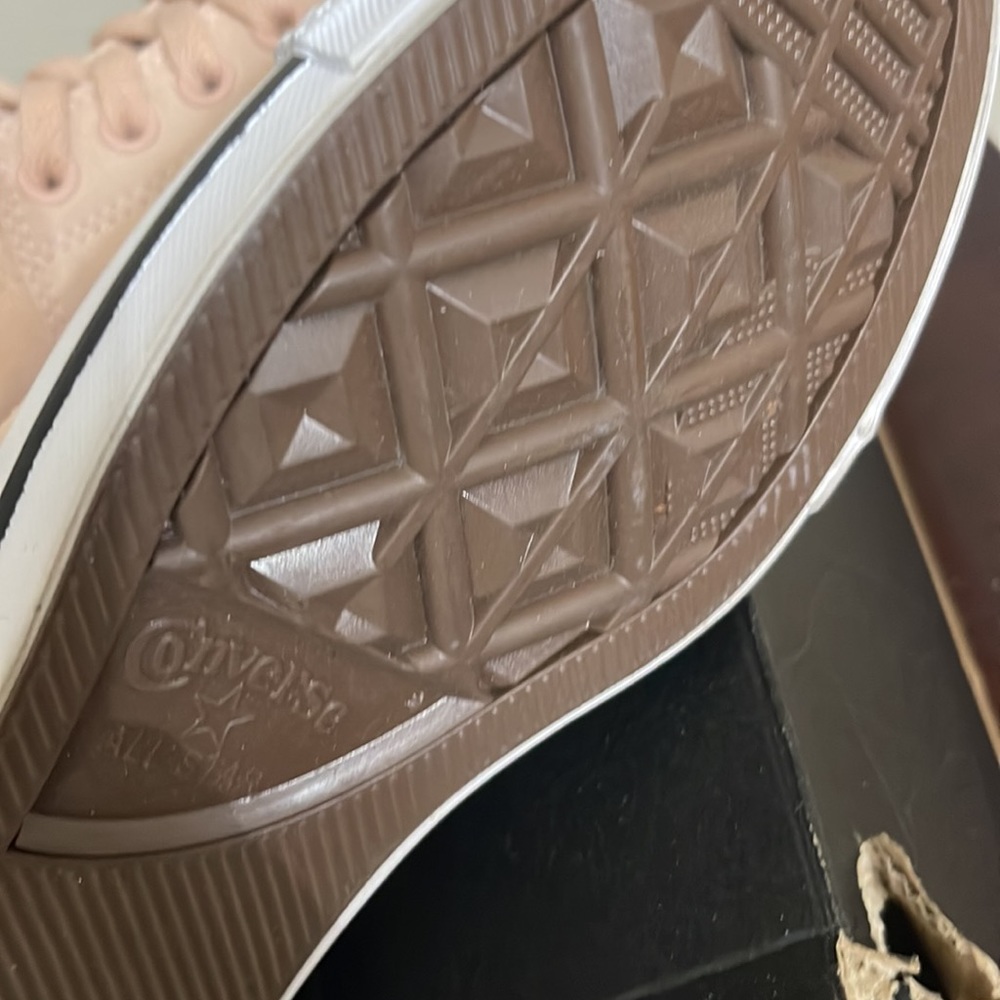 Converse suede low top pink sneakers - Picture 4 of 5